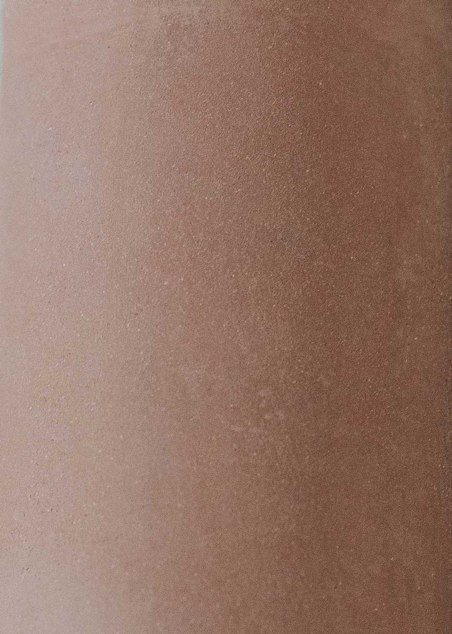 Aplique de pared realizado en cerámica.