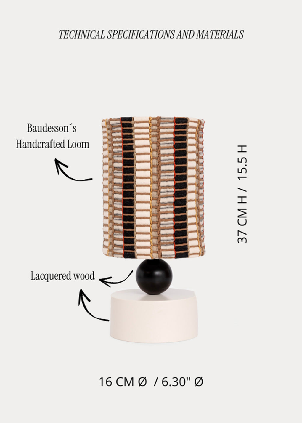 La lámpara N04 tiene el balance perfecto entre minimalismo y diseño. Su base color hueso de madera lacada junto con la bola negra crean una figura arquitectónica perfecta, transmitiendo calma y tranquilidad.