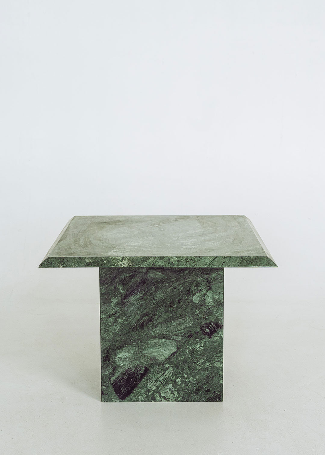 Mesa de apoyo en mármol verde - Canica Collections