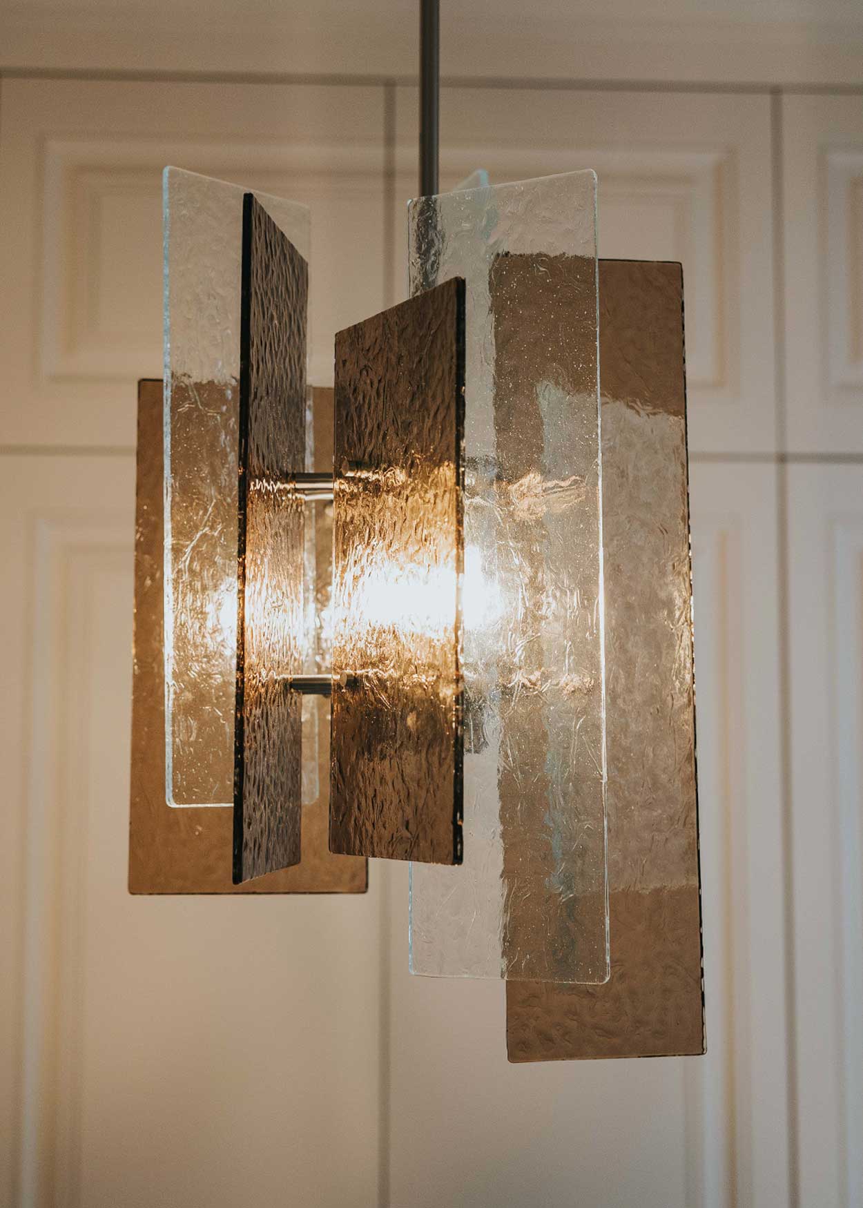 Asymmetrical glass lamp