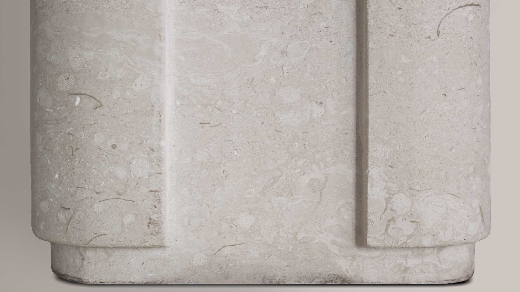 Lámpara de mesa con base de piedra caliza