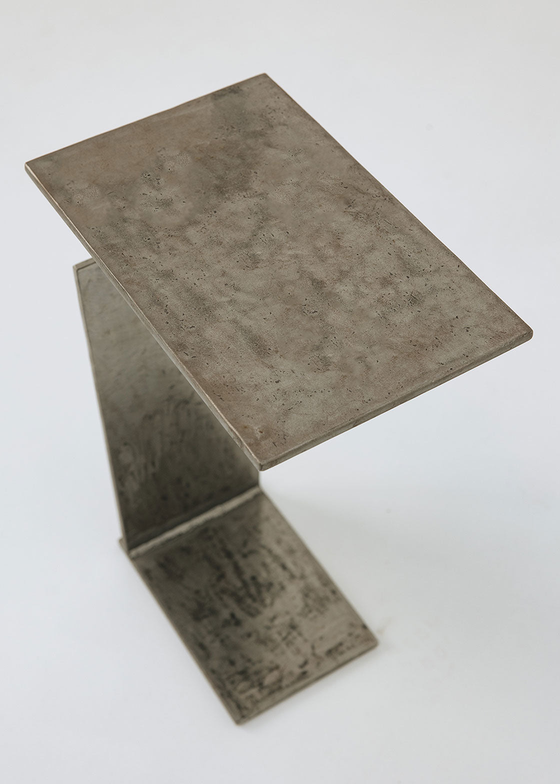 Mesa auxiliar en acero inoxidable cepillado soldada.