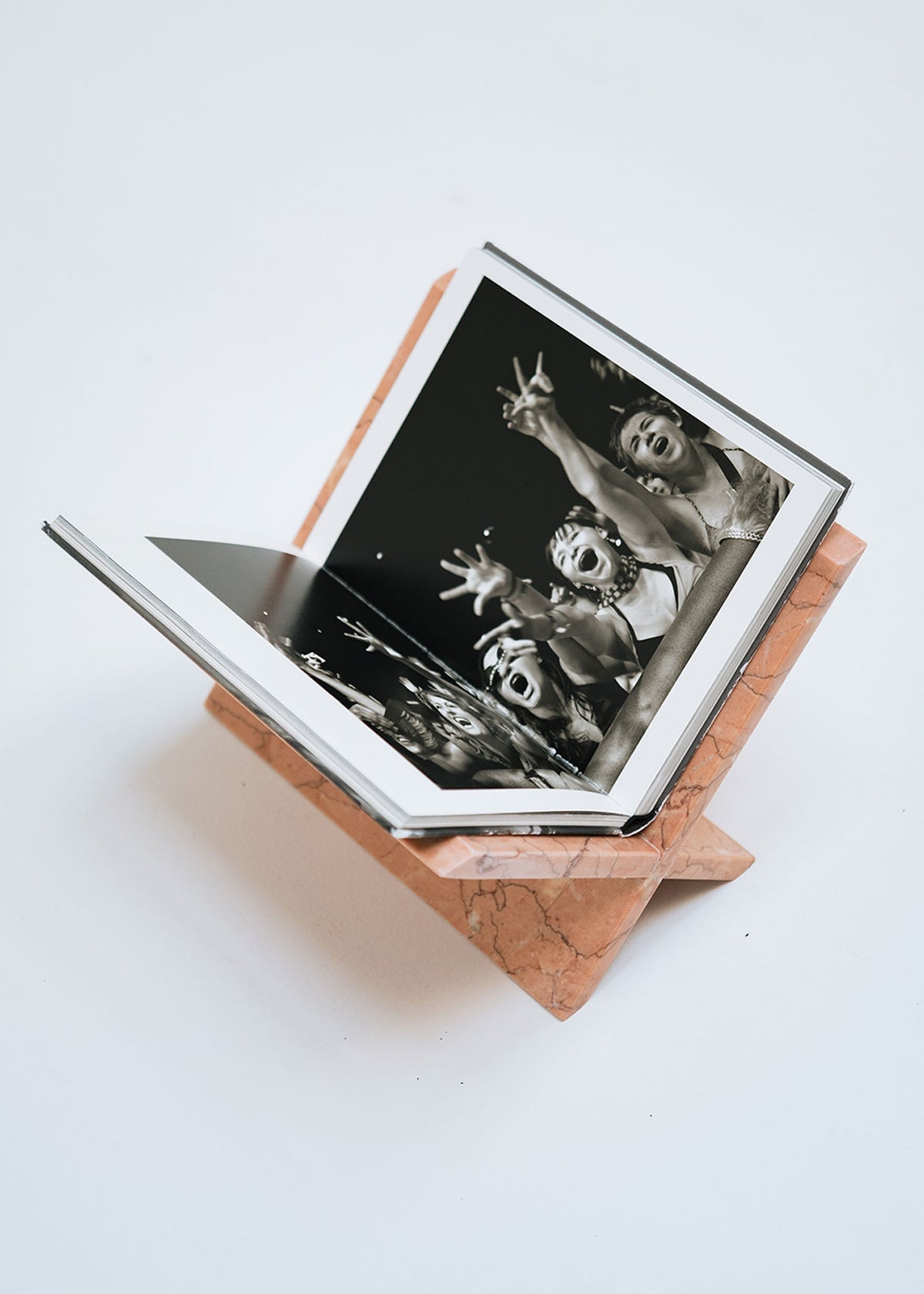 Marble magazine rack