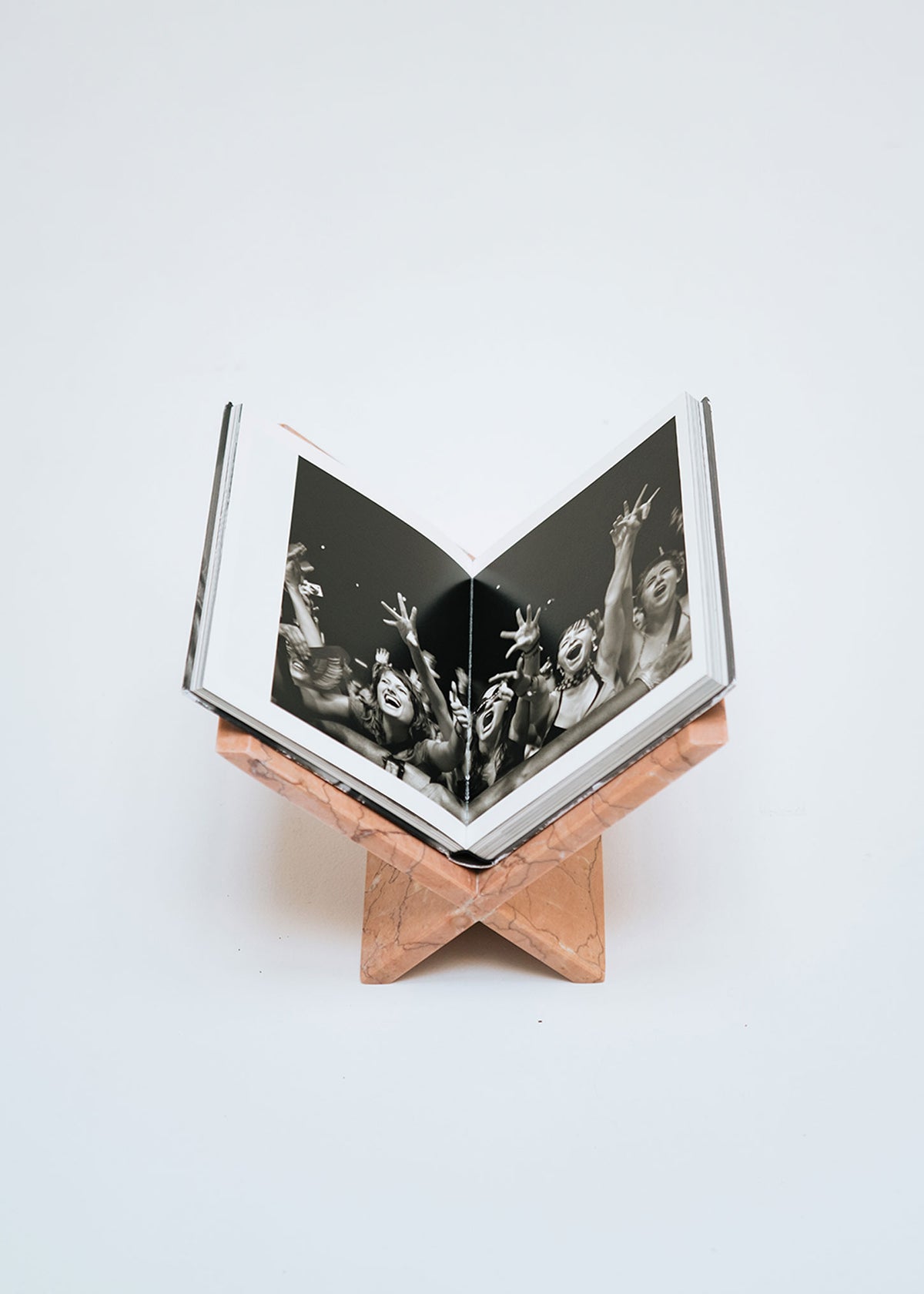 Marble magazine rack