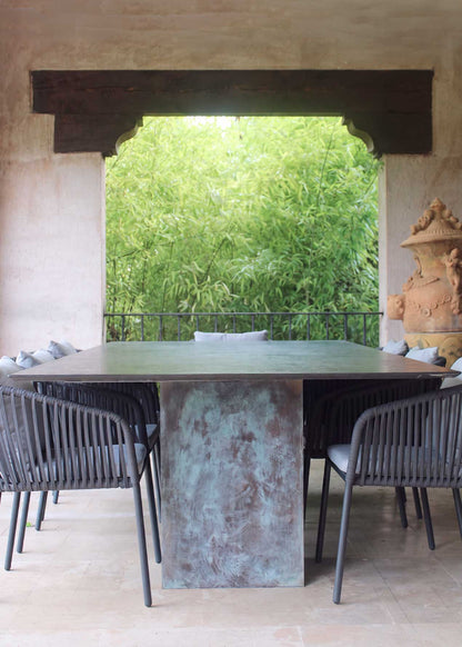 Mesa de comedor de granito