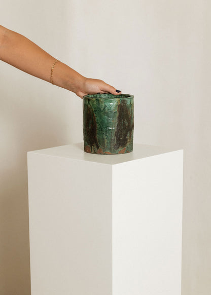 Peana decorativa realizada con DM lacado en beige.