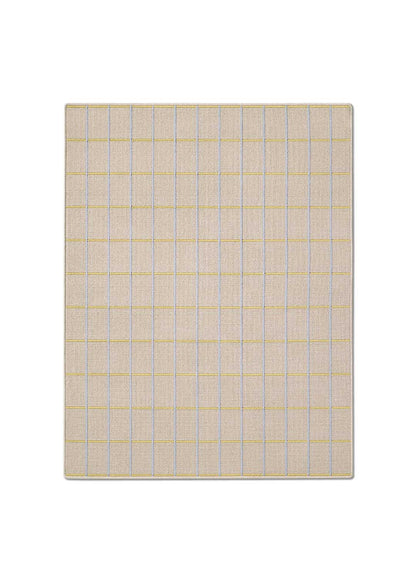 Alfombra fabricada en PET a partir de botellas de plástico recicladas de color beige en telar wilton de tejido plano.