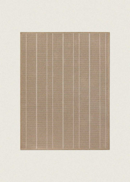 Alfombra fabricada en PET a partir de botellas de plástico recicladas de color beige en telar wilton de tejido plano.