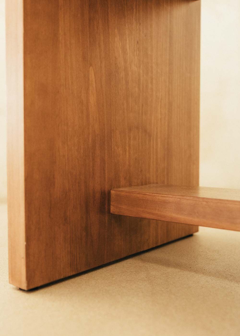 Mesa de madera rectangular