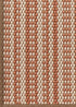 Alfombra fabricada en PET a partir de botellas de plástico recicladas de color beige con detalles en teja y elaborada en telar wilton de tejido plano.